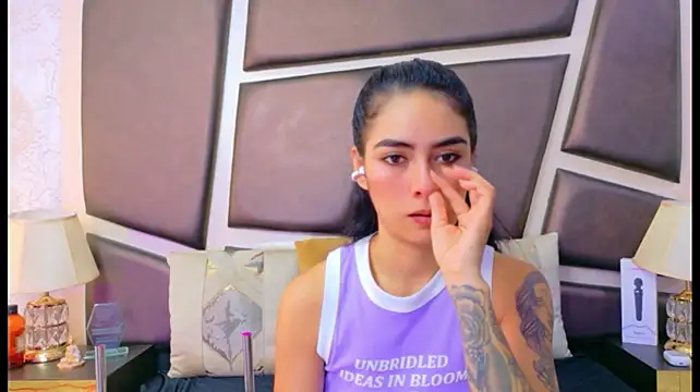 NicoleEsposito's Live XXX Chat