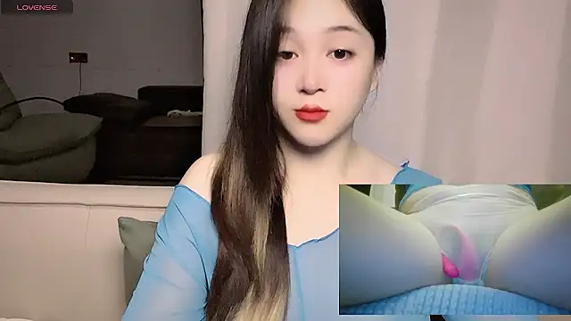 woaiqinqin Adlı Modelin Canlı XXX Sohbeti