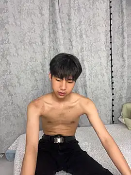 guoguo18 网络视讯表演