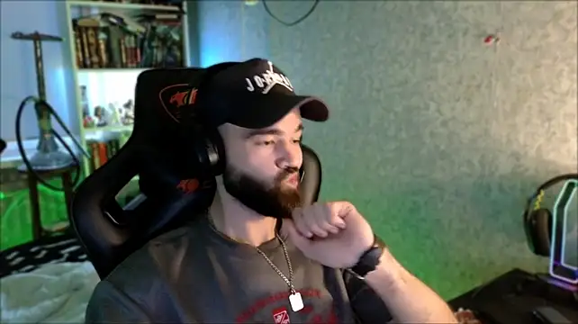 Chat +18 de _Serious_Man ao vivo