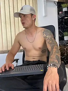 Alexander_ferre: онлайн-секс-чат