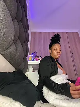 RainBougie – Live XXX-chat