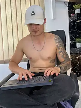Chatroom XXX en direct de Alexander_ferre