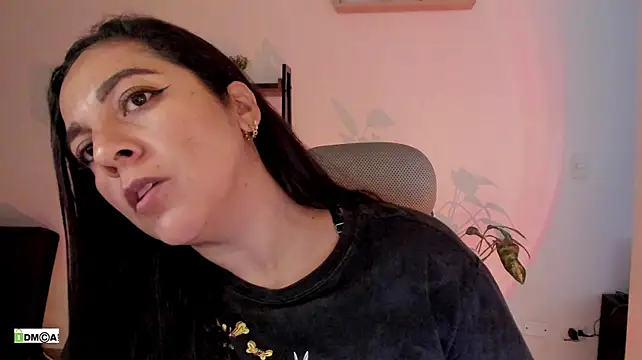 urcute_kitten Chat XXX live