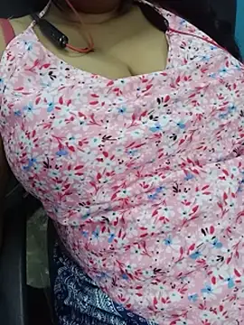 Tamil_Vennila_'s Live XXX Chat