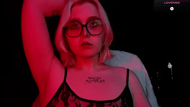 Hele_Michelle élő XXX-chatje