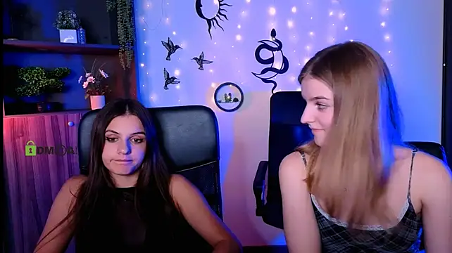 lisa_dark_ webkamerás műsora