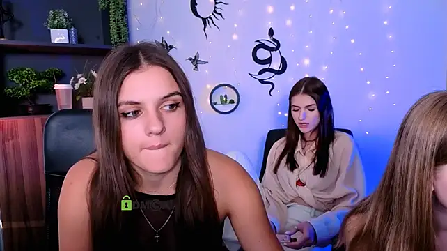 lisa_dark_ Adlı Modelin Web Kamerası Şovu