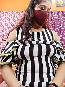 Hotpuja25's Live XXX Chat