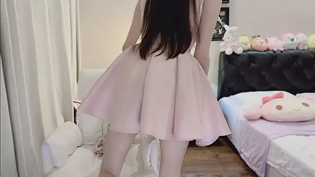 Evacute-top's Live XXX Chat