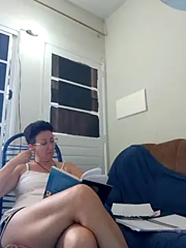 MILEIDE980's Live XXX Chat