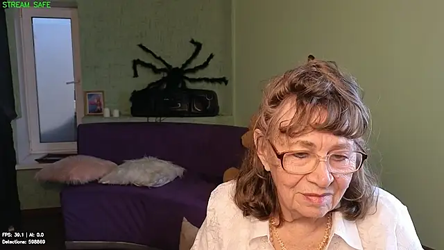 Czat XXX na żywo – Betty_Brick