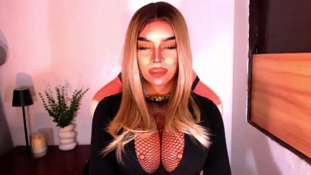 NataliaFernandezz Adlı Modelin Web Kamerası Şovu