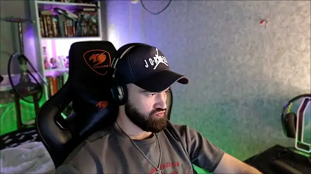 XXX chat uživo modela _Serious_Man