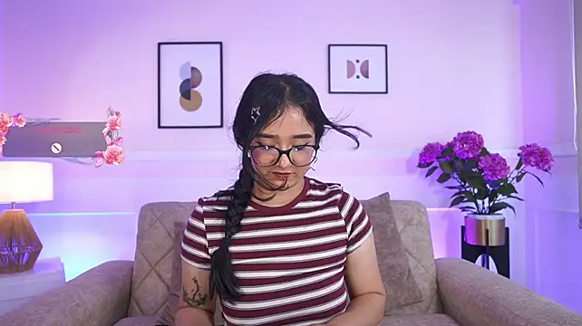 VioletJoness_ XXX чат на живо