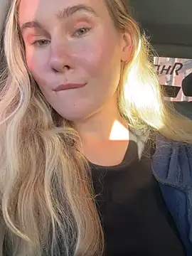SiaLater Webcam show