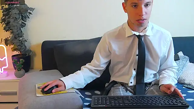 ThomasEdisonn XXX чат на живо