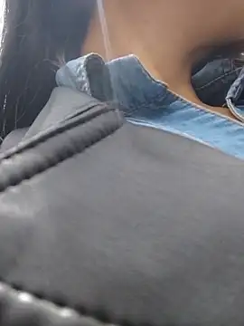 Astrid-- Live XXX-Chat