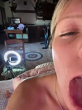 XXX chat uživo modela ChiaraLewis