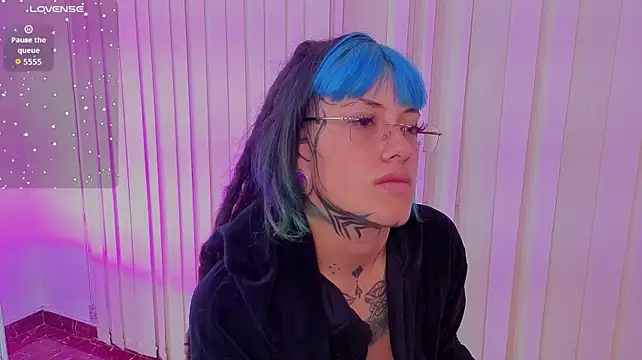 _sharlotte777のライブXXXチャット