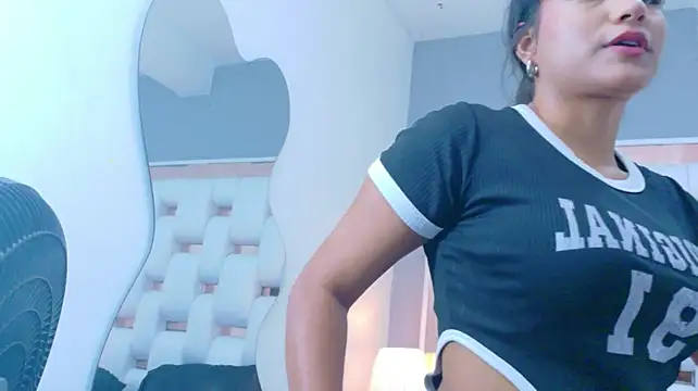Chat +18 de MelodyRouse ao vivo
