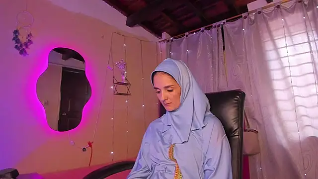 AmiraSaadi's Webcam Show