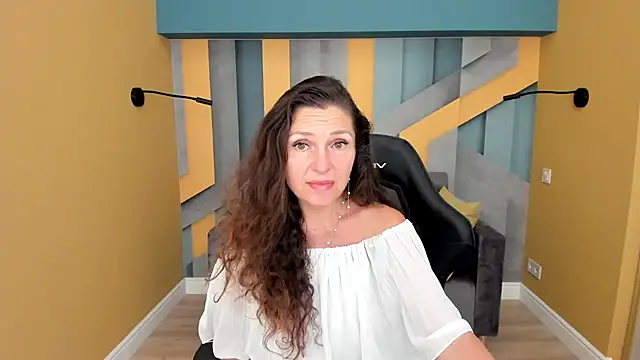 دردشة EllaLong الجنسية المباشرة
