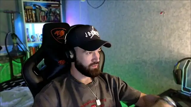 Chatroom XXX en direct de _Serious_Man