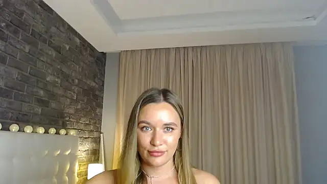צ'אט XXX בשידור חי של vickymur