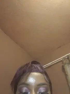 Chat +18 de Candice18xxxx ao vivo