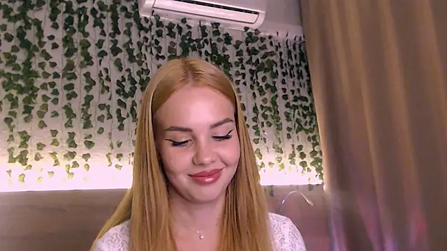 IvyAngel Chat XXX in diretta