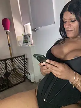 Xzotiqn Live XXX chat