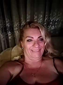 Milla_kis Live XXX-Chat