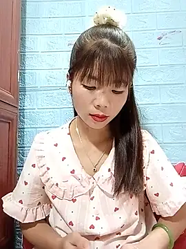 AmyLinee01 Live XXX Chat