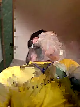 fitguy4u Show in webcam
