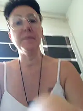 MILEIDE980 XXX чат на живо