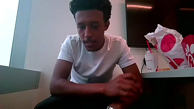Montygotabd Show in webcam