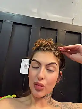 Chat +18 de miiabellovic ao vivo