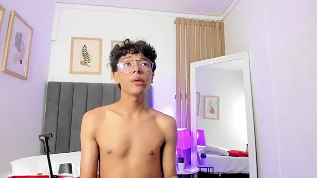 Adams__Bobby live XXX chat