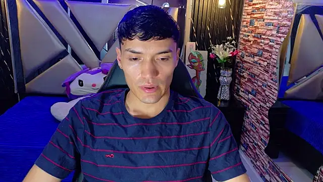 Aron_Darkx Webcamshow