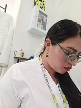 SOFI__10 élő XXX-chatje