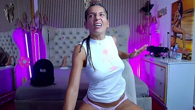 PlayfulShow Chat XXX live