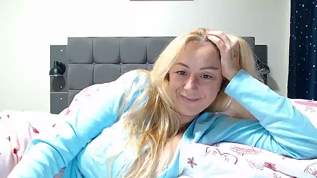 צ'אט XXX בשידור חי של _karolynesyera_