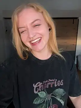 CherryyCheeks' Webcam Show