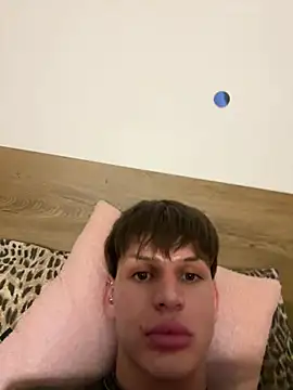 MathiasRay's Live XXX Chat