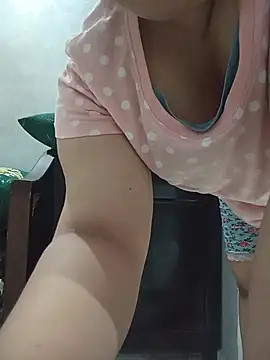 Pokazy przed kamerką – lily_sx