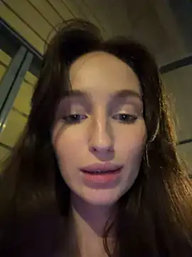 -missbehaving- Live XXX Chat