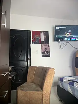 XXX chat uživo modela Enzomoretti__