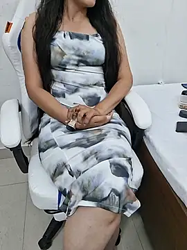 sushmita0 Show in webcam