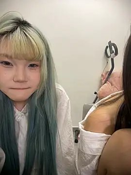 Rocket-Girl Chat XXX live